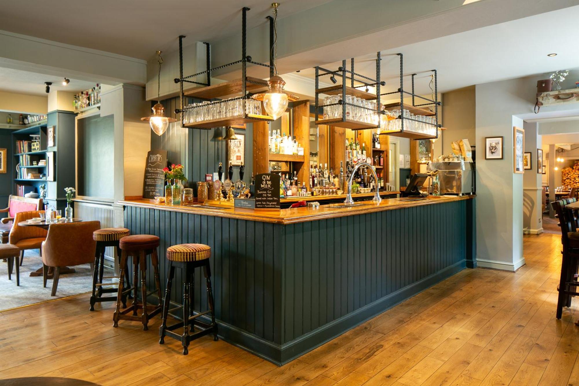 Bed and Breakfast The Cowdray Arms Worth  Exterior foto