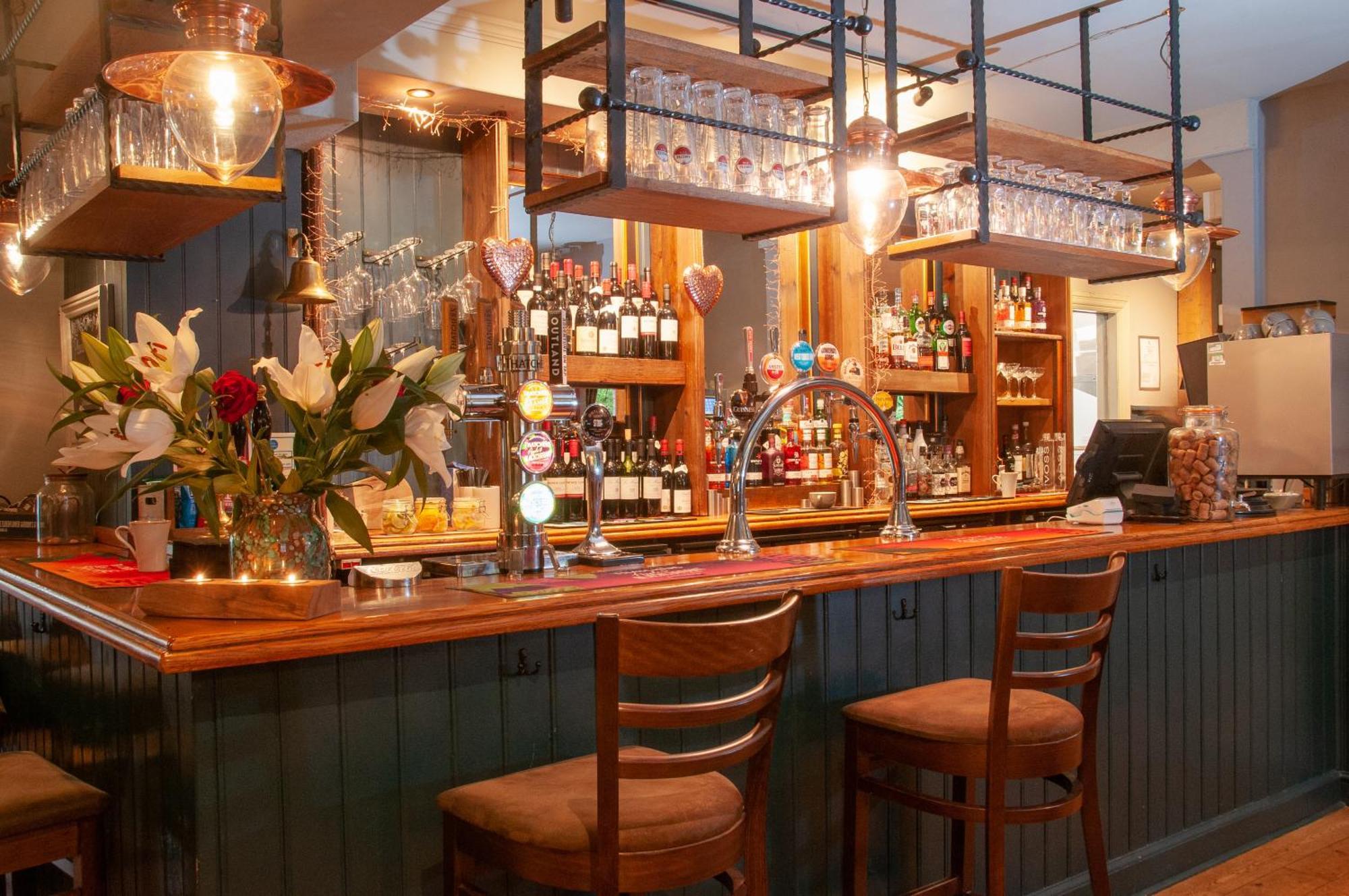 Bed and Breakfast The Cowdray Arms Worth  Exterior foto